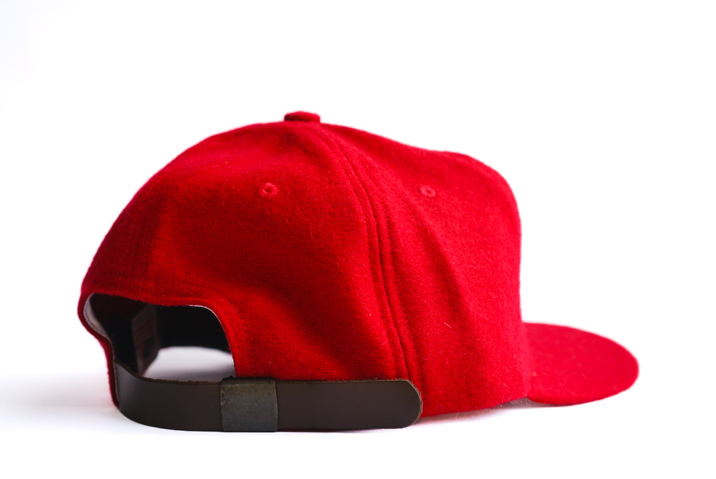 Flower script “B” by Bside Studio (Dec 2025)Deep Red/Ivory white