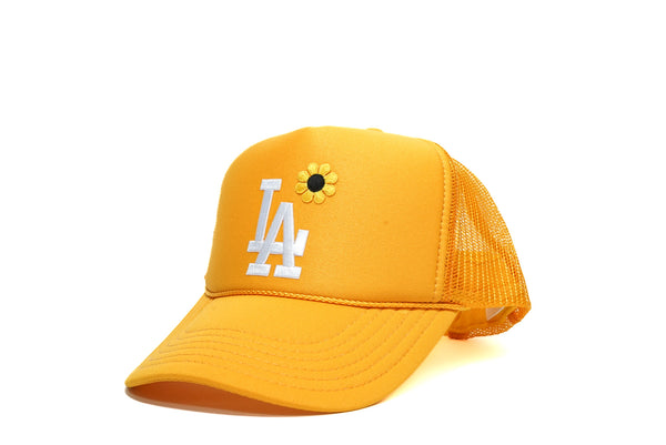 LA🌻 Yellow Trucker