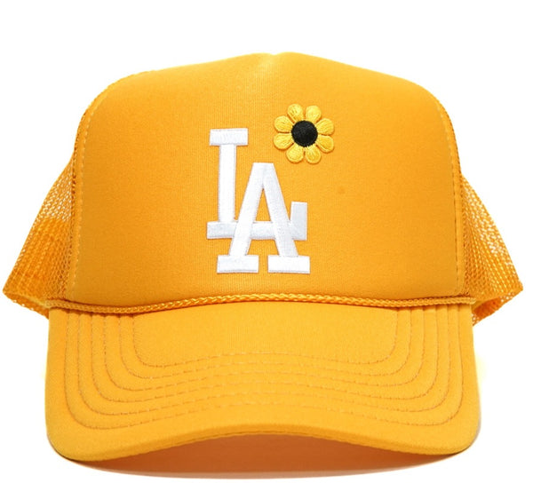 LA🌻 Yellow Trucker